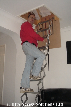 Concertina Loft Ladder™  Floor to ceiling heights up to 3.05m (10ft)
